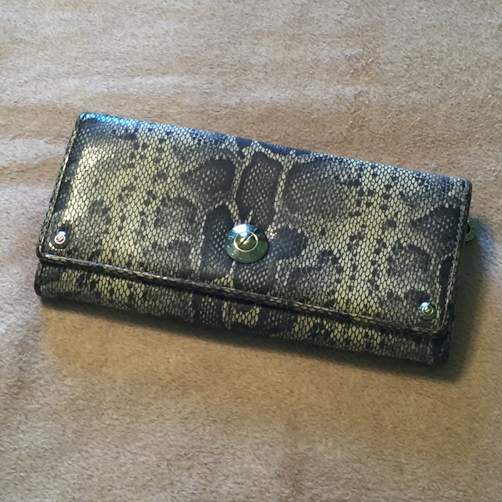 henri bendel Snakeskin Wallet
